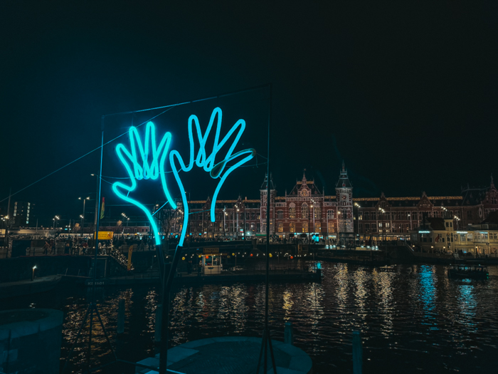 Amsterdam light festival 2025, amsterdam light festival boot, amsterda,m light festival foodwalk