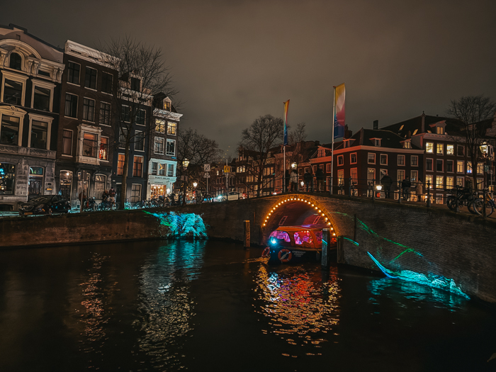 Amsterdam light festival 2025, amsterdam light festival boot, amsterda,m light festival foodwalk