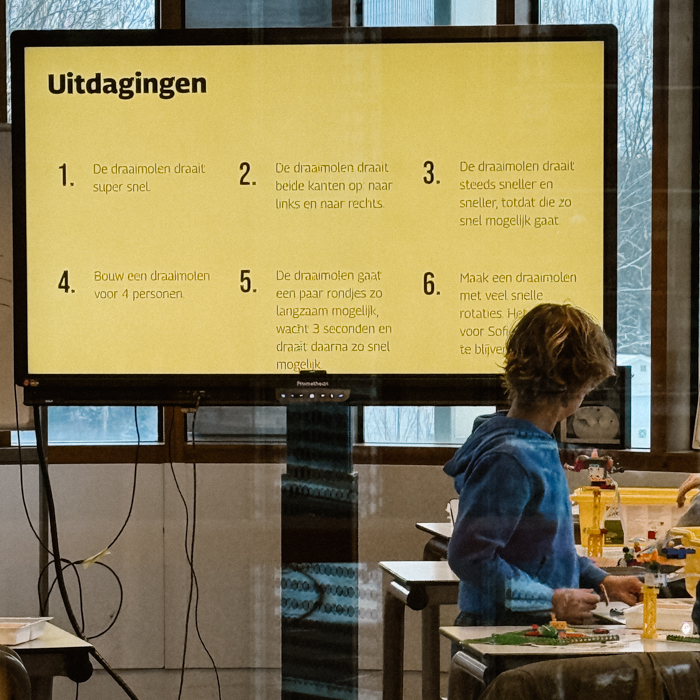 Bricks & Robots is een cursus programmeren voor kinderen vanaf 6 jaar door heel Nederland