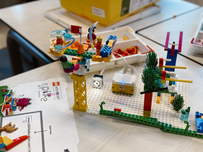 Bricks & Robots is een cursus programmeren voor kinderen vanaf 6 jaar door heel Nederland